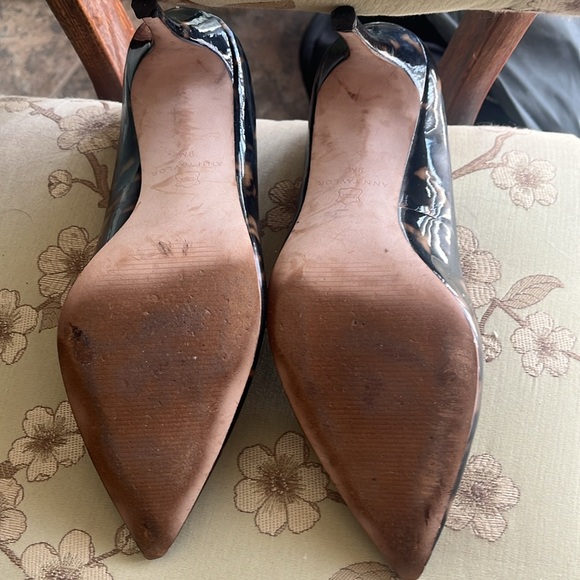 Ann Taylor Gold and Black Print kitten stilletto Heel pointed toe - Picture 4 of 9